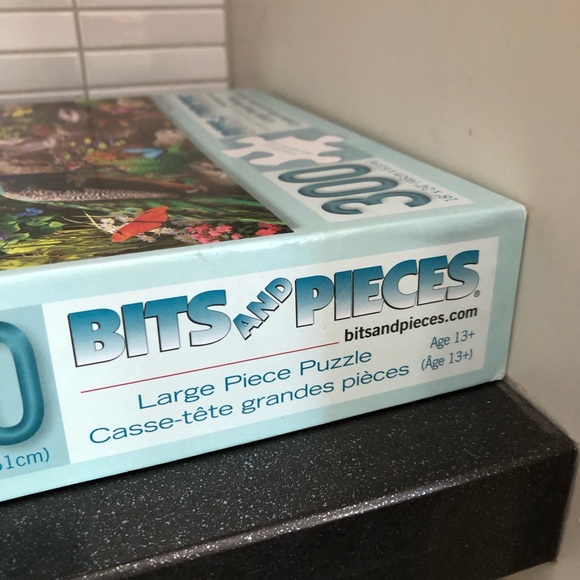 Bits and Pieces “Peacock Paradise” large piece 300 pc Puzzle - Picture 5 of 13